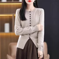 Женский кардиган из 100% чистой шерсти, весна-осень 25, новый однотонный топ с круглым вырезом, свободный шерстяной свитер, вязаный свитер, куртка