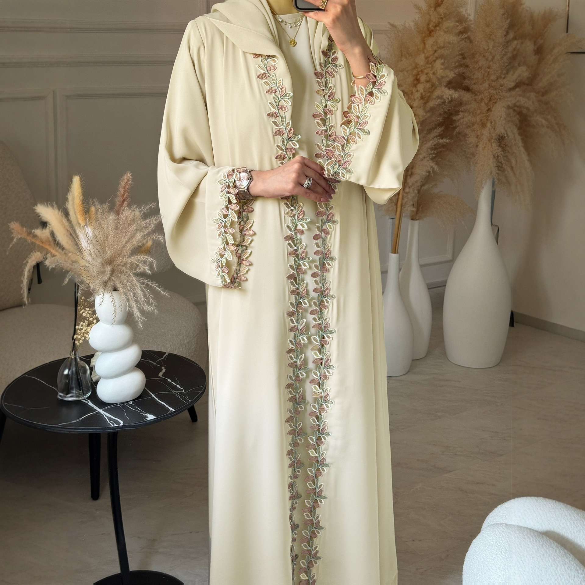In-stock Middle Eastern Arab Fashion Elegant Lace And Sequin Embroidered Long Dress For Travel Wear, Loose-fitting Robe_ecoleips.com