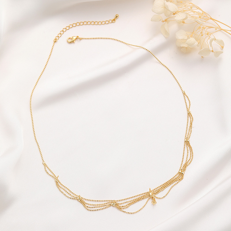 Colar de pérolas de luxo com fecho magnético para mulheres. Hipoalergênico, delicado e elegante, este colar choker foi projetado para conforto e confiança. A pérola, tendência europeia de 2026._voghion.com