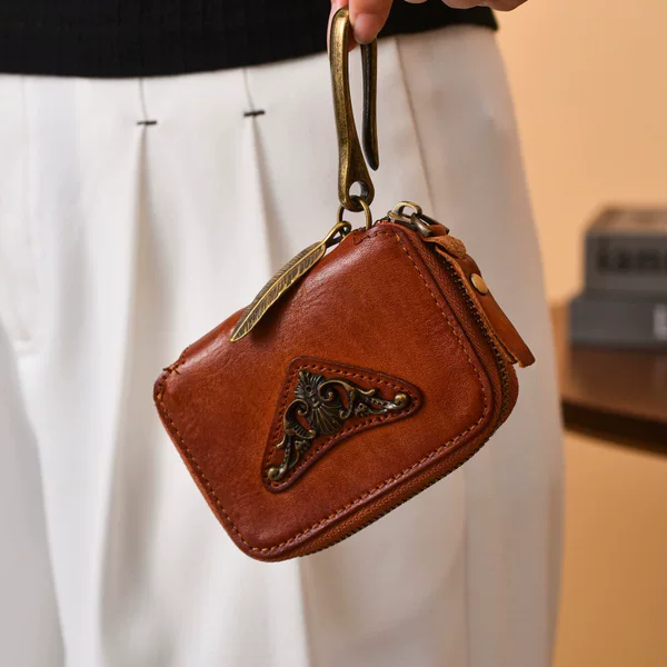 First-Layer Vegetable-Tanned Leather Key Case, Vintage Distressed Handmade Zipper Coin Purse, Car Key Storage Card Holder Pendant