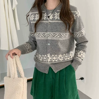 韩系穿搭减龄复古拼色纯羊毛针织开衫女秋冬圆领时尚洋气毛衣外套