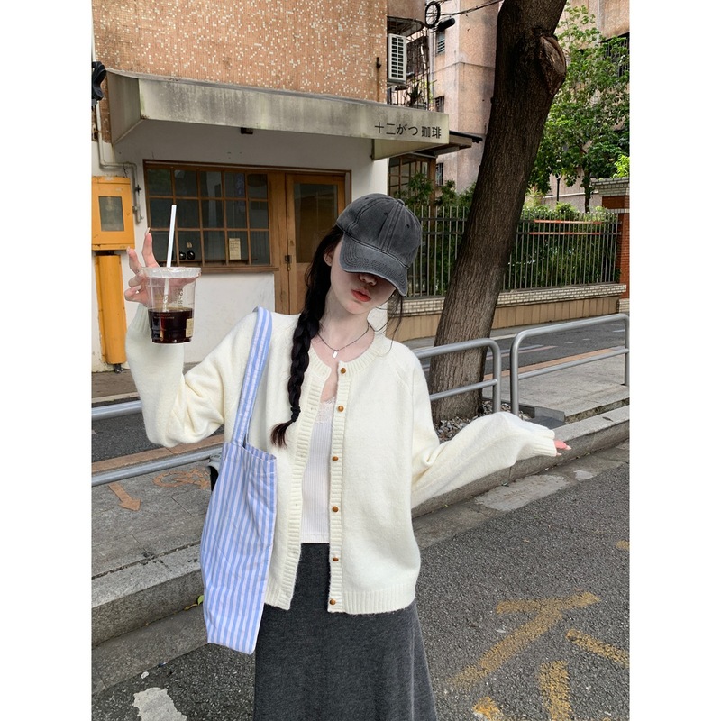 实拍 秋季韩版慵懒宽松圆领纽扣甜美针织开衫长袖外套毛衣女88884|undefined