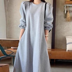 女性用ベルベットロングスウェットシャツドレス、ラウンドネック、ダブルポケット、ウエストシェイプ、韓国の新しいシックな秋冬シンプルAラインスカート