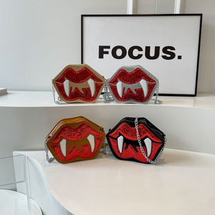 ���Q�f�}����ħ֮��б�����2025�¿����Ƭ�μ���羳ֱ��Ů��