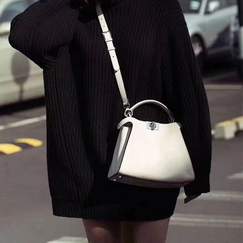 2023 New Classic Genuine Leather Cat Bag Handbag Shoulder Crossbody Bag For Women With Lock Cowhide Leather Purse - Thumbnail 2