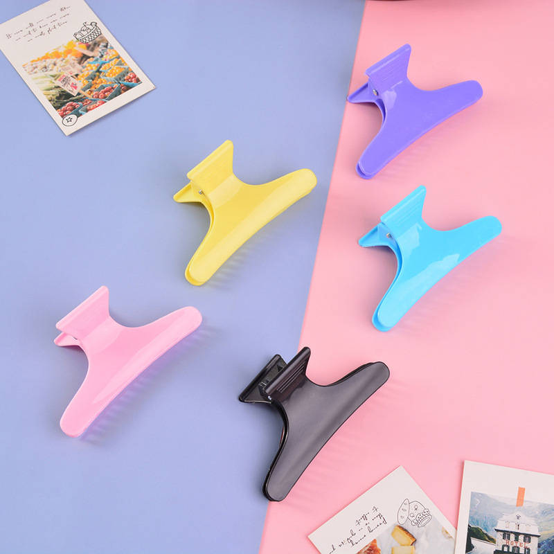 Factory direct candy color butterfly clip simple plastic clip hair clip barber shop partition positioning clip spot