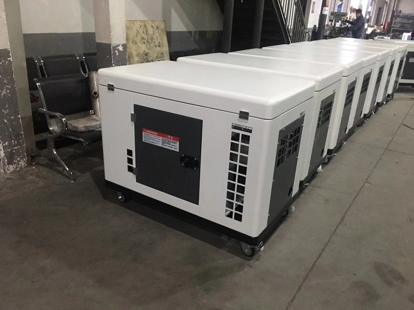 20kw凯汇成品牌三相400V水冷汽油静音发电机组KH25000W