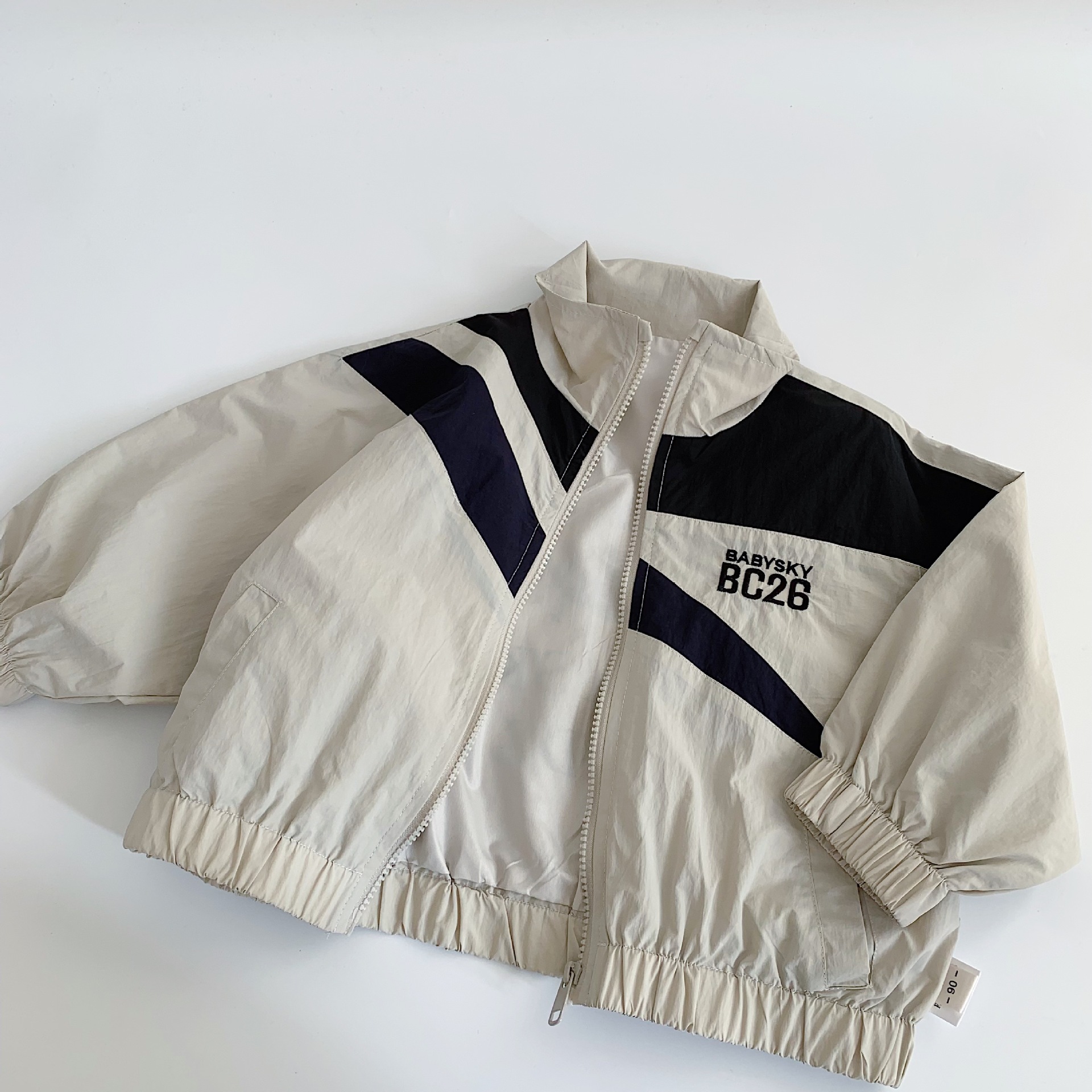 Mai Bao abrigo infantil 2025 otoño nuevo producto coreano estilo extranjero para niños, camisa con cremallera para bebés, chaqueta para niños