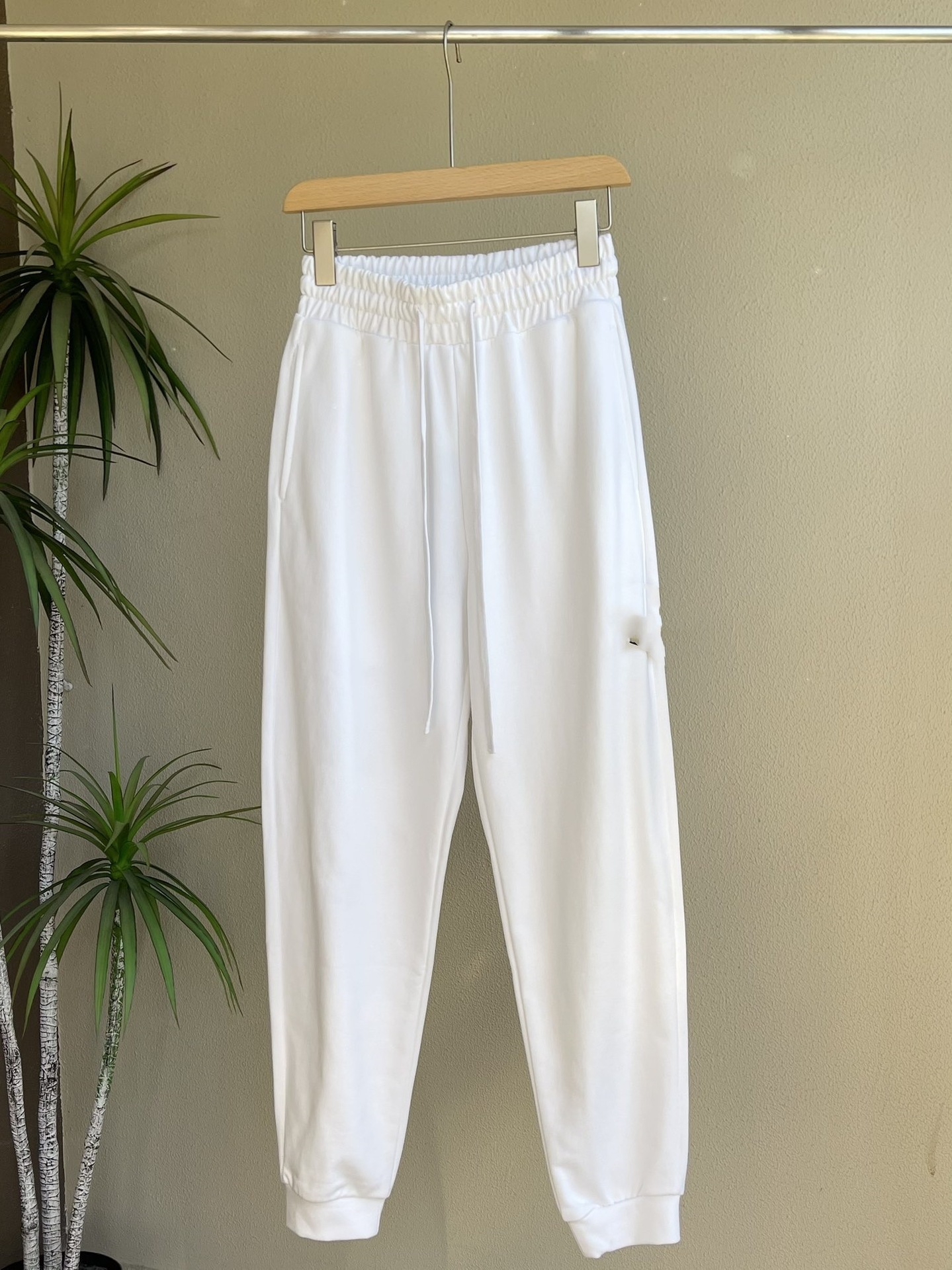 24SS brazalete terry piernas atadas pantalones nuevos primavera y otoño brazalete anillo de pie arnés pantalones