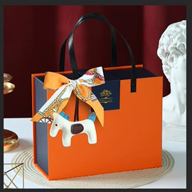 创意礼品套装;鲜花花艺制品;节庆用品