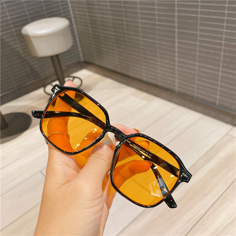 黑框黄片 (3).jpg