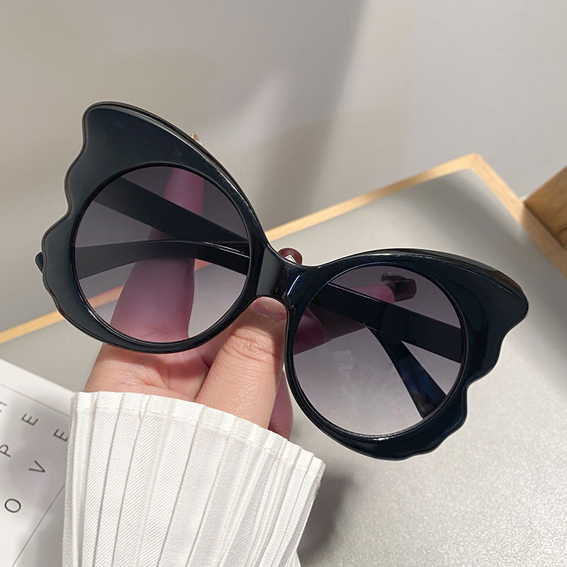 Caja grande en forma de mariposa Gafas de sol vintage modernas Gafas de sol punk de moda europea y americana