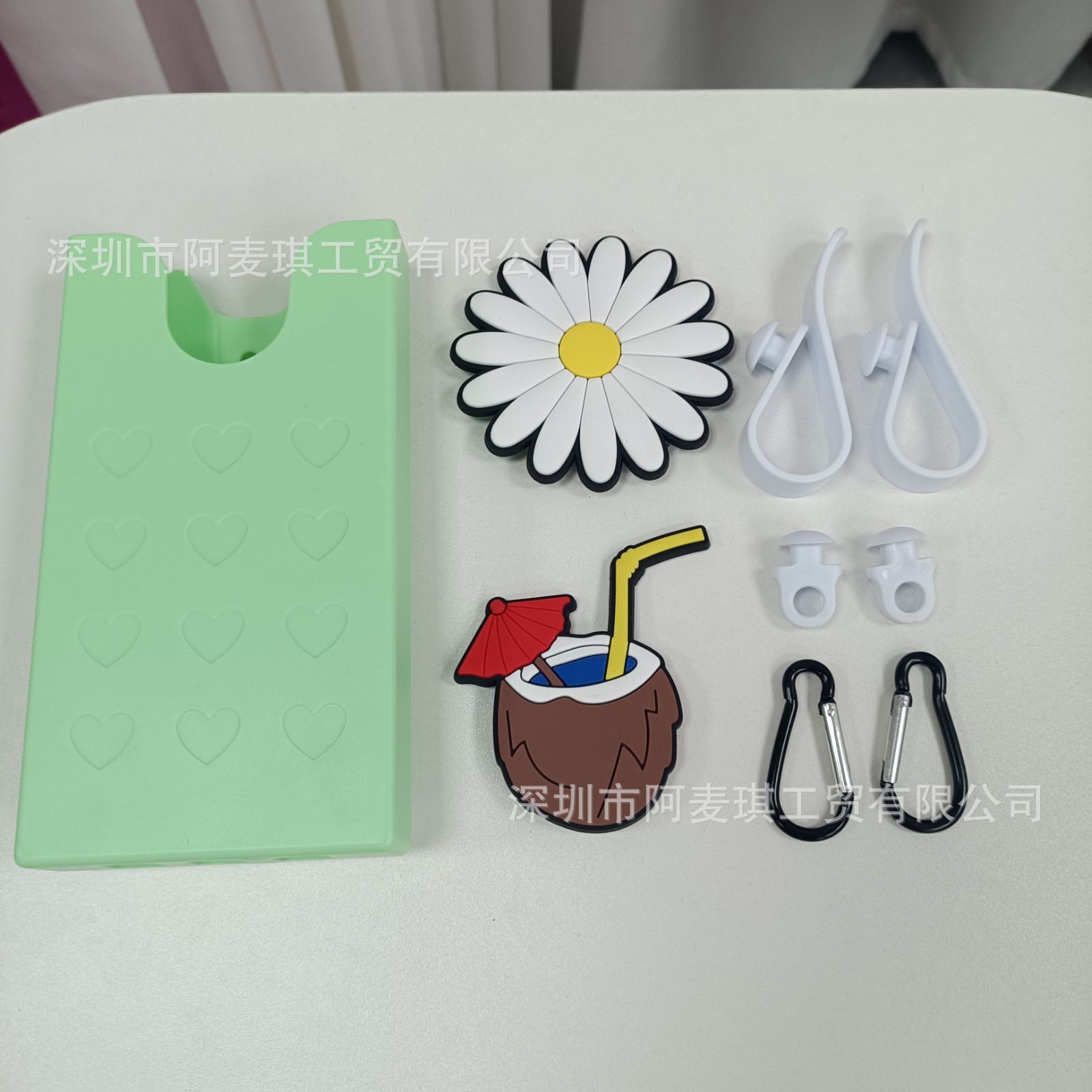 민트 그린 슈트