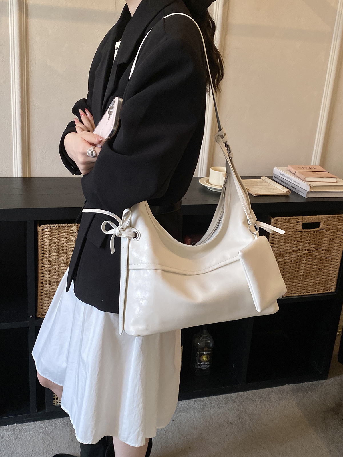 Bolso de gran capacidad para mujeres 2026 ventas calientes nuevo estilo simple bolso de hombro para estudiantes universitarios de alto nivel bolso especial