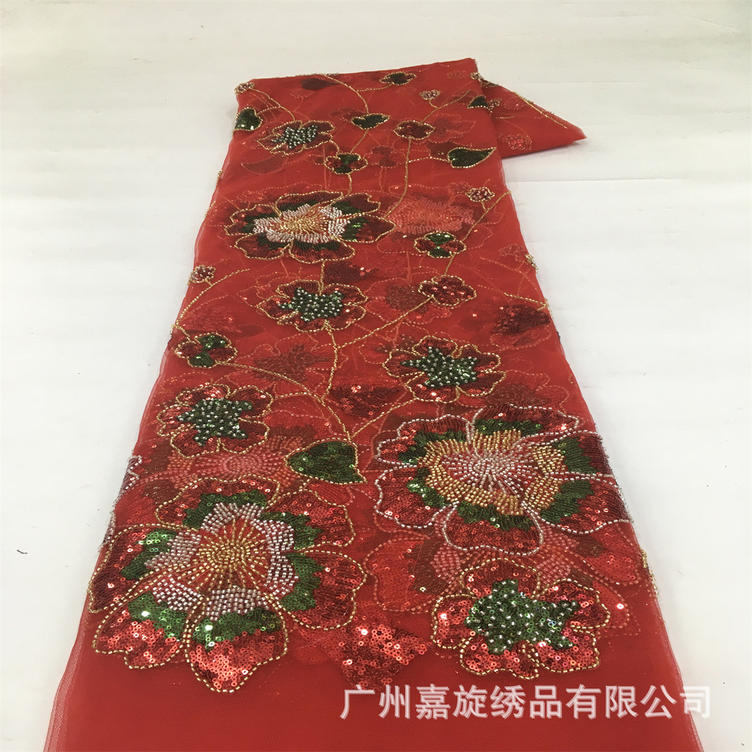 Nueva industria pesada nacional vestido de boda viento rojo esquinilla tubo de perlas bordado tela rendimiento vestido de tela bordada Dai Miao