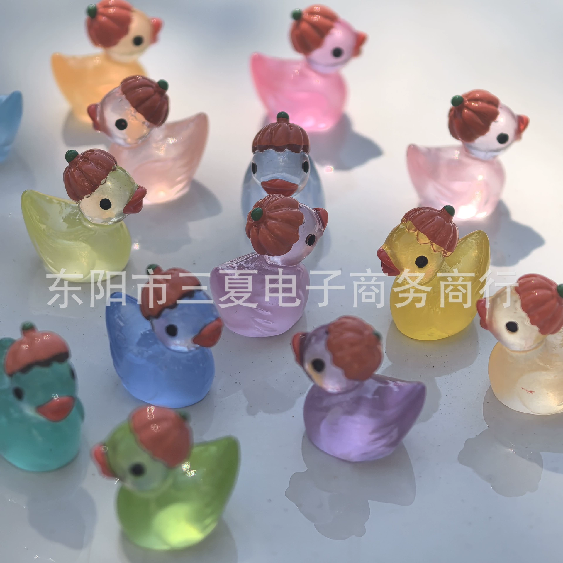 Креативная красочная игрушка-уточка для самостоятельного изготовления, милый миниатюрный декор для рабочего стола, светящийся в темноте аксессуар-подарок в виде маленького животного