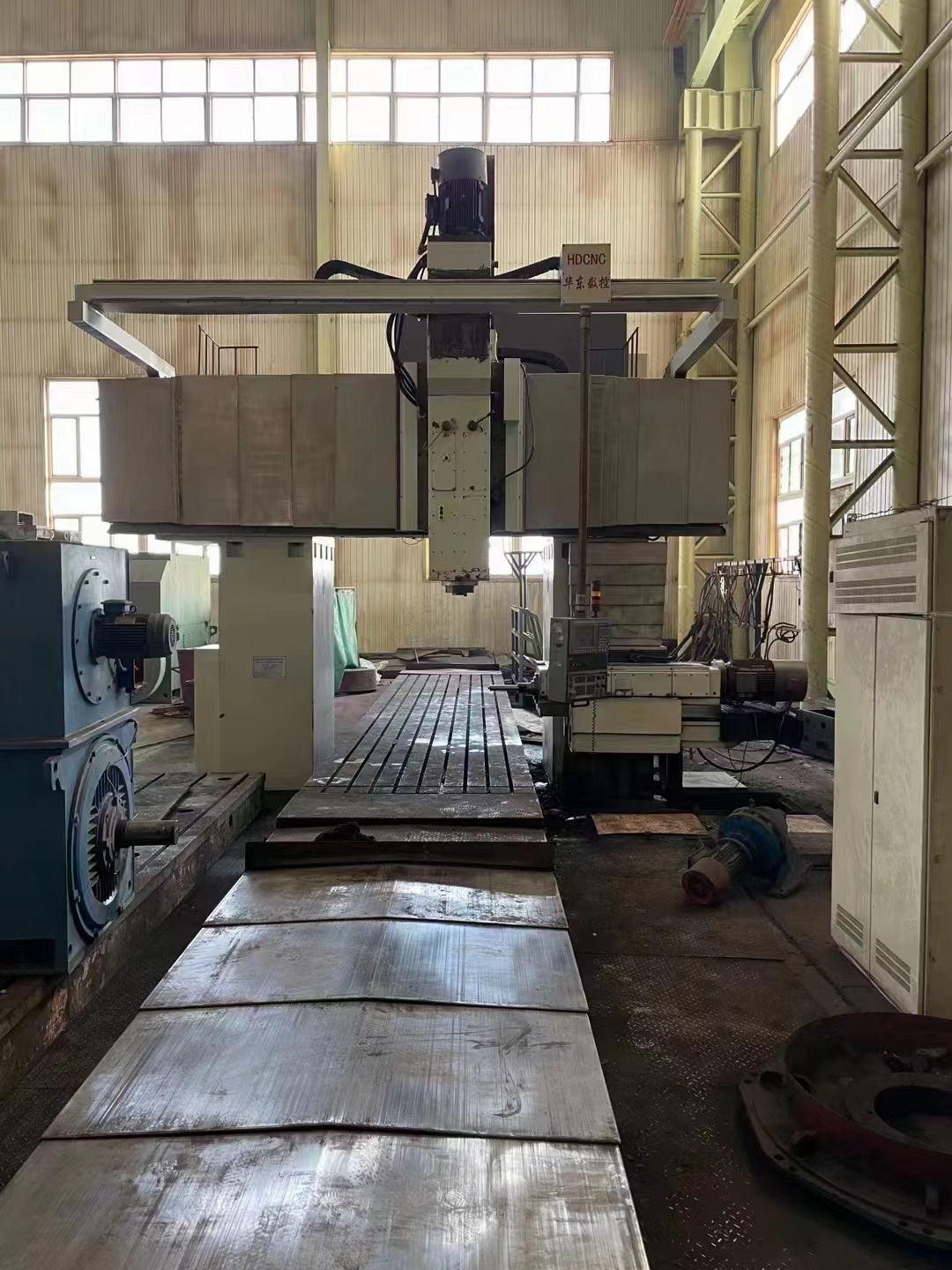 处理二手海天GLU28x80龙门加工中心二手海天2x8米数控龙门