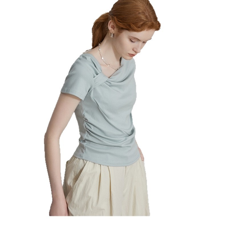 不規則なオフショルダー半袖Tシャツレディース夏新作ツイストプリーツデザインTシャツカジュアルショートトップ|undefined