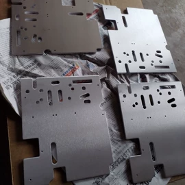 冲压加工;汽摩配件加工;墙壁挂架