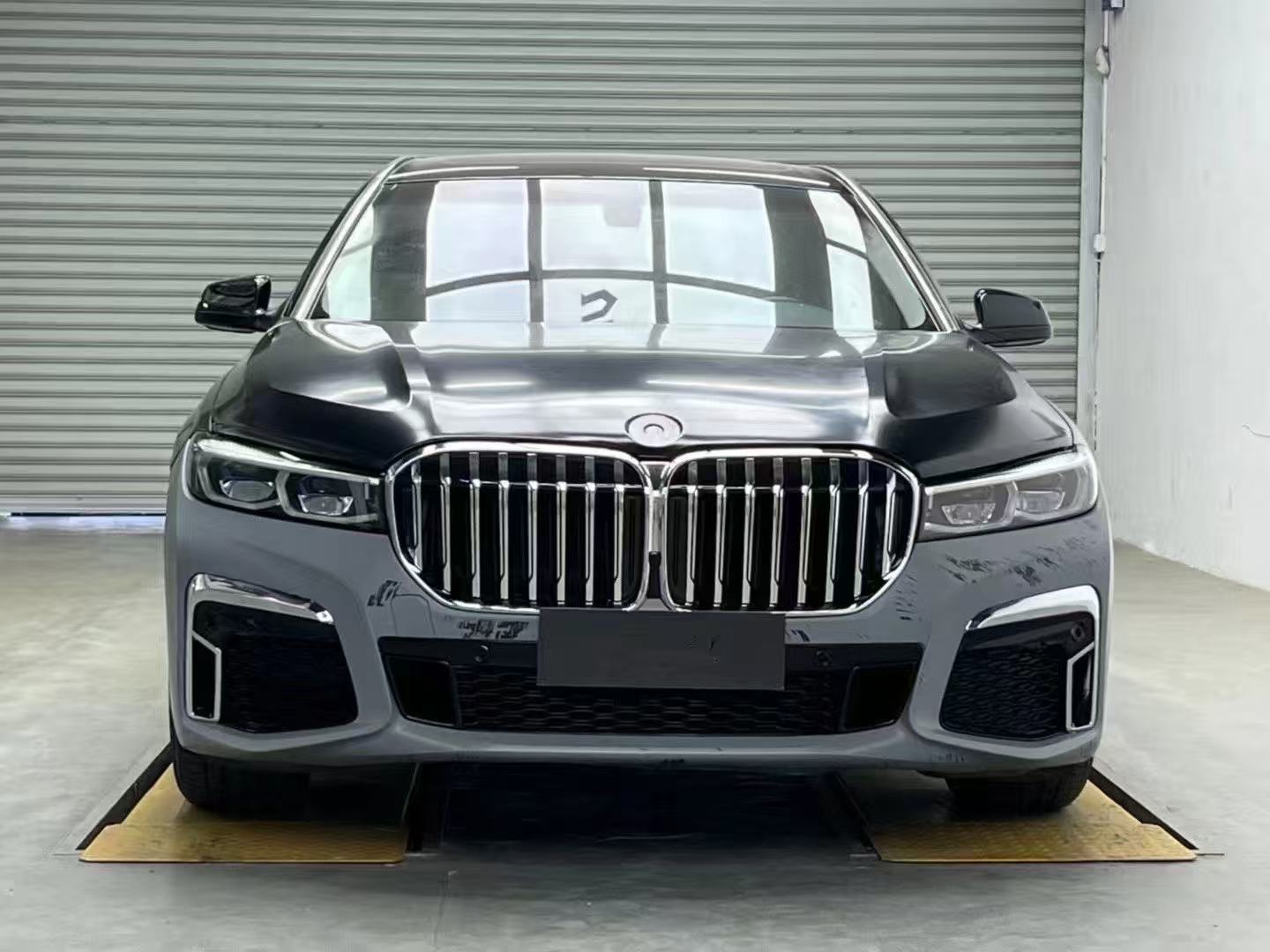 Suitable for BMW 7 Series F02, upgraded from the old model to the new 09-15 model, modification without cutting, G12 sports body kit
