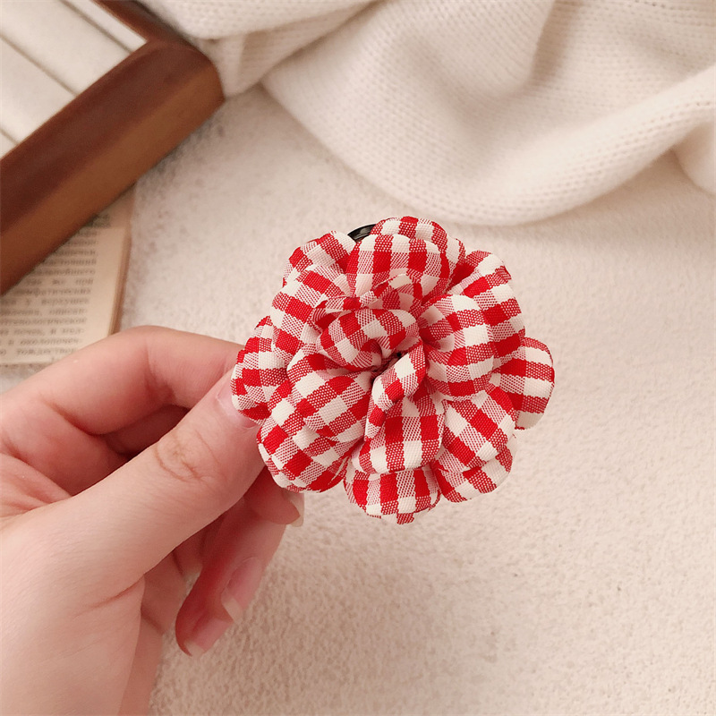 2025 nuevo clip de agarre pequeño de flor a cuadros tridimensional, clip de bola femenina, horquilla de medio amarre, clip de tiburón pequeño, accesorio para el cabello de flor de cabeza