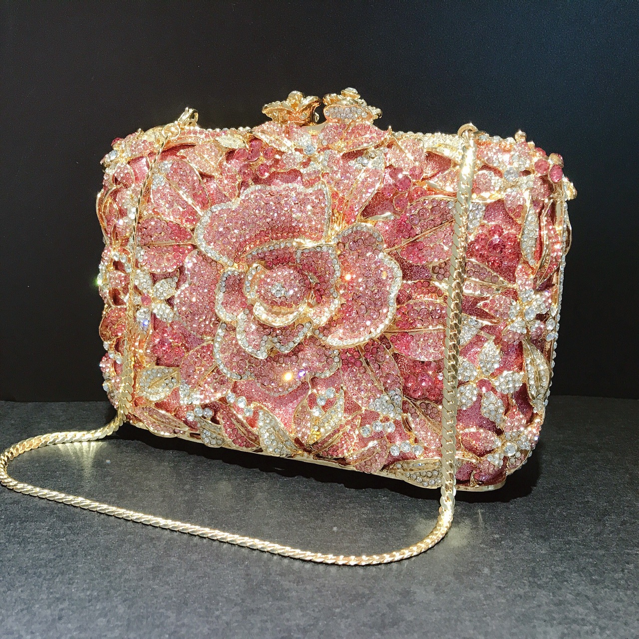 Túi clutch dạ hội nạm kim cương họa tiết hoa hồng rỗng cầm tay — Màu sâm panh chi tiết 7