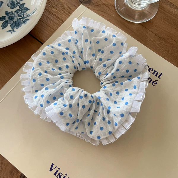 Blue wave dot hair circle