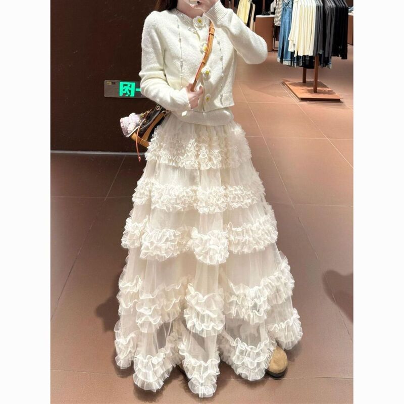 Extended Length! Atmosphere-Enhancing Long Skirt with a High-End Feel, Mesh Panels, Layered Cake-Style Design, and Layered Half-Skirt (Premium Version)