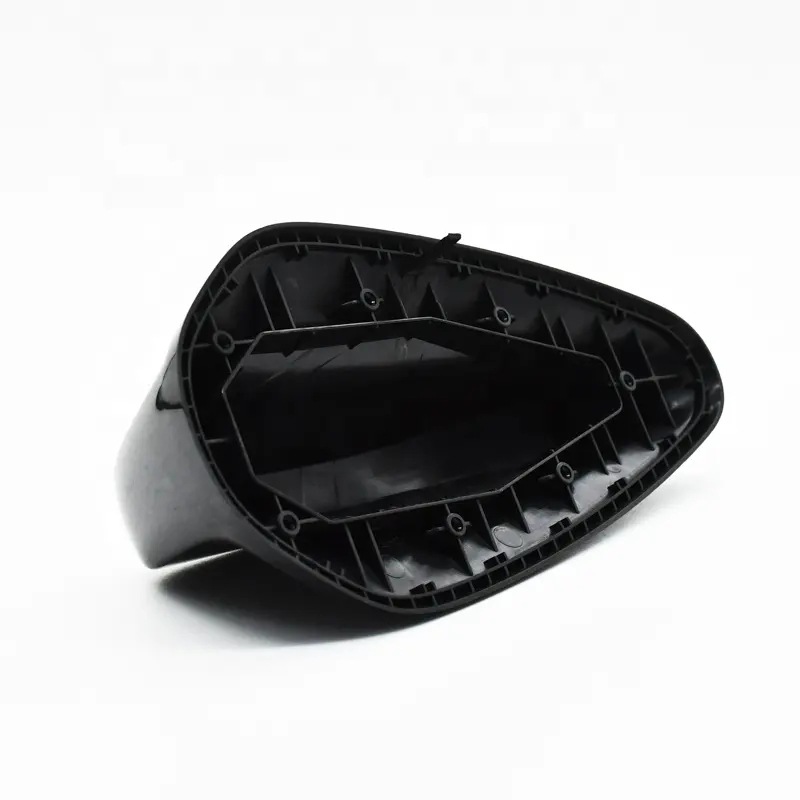 独具匠心，可大量供应汽车车灯注塑模具，超值优惠