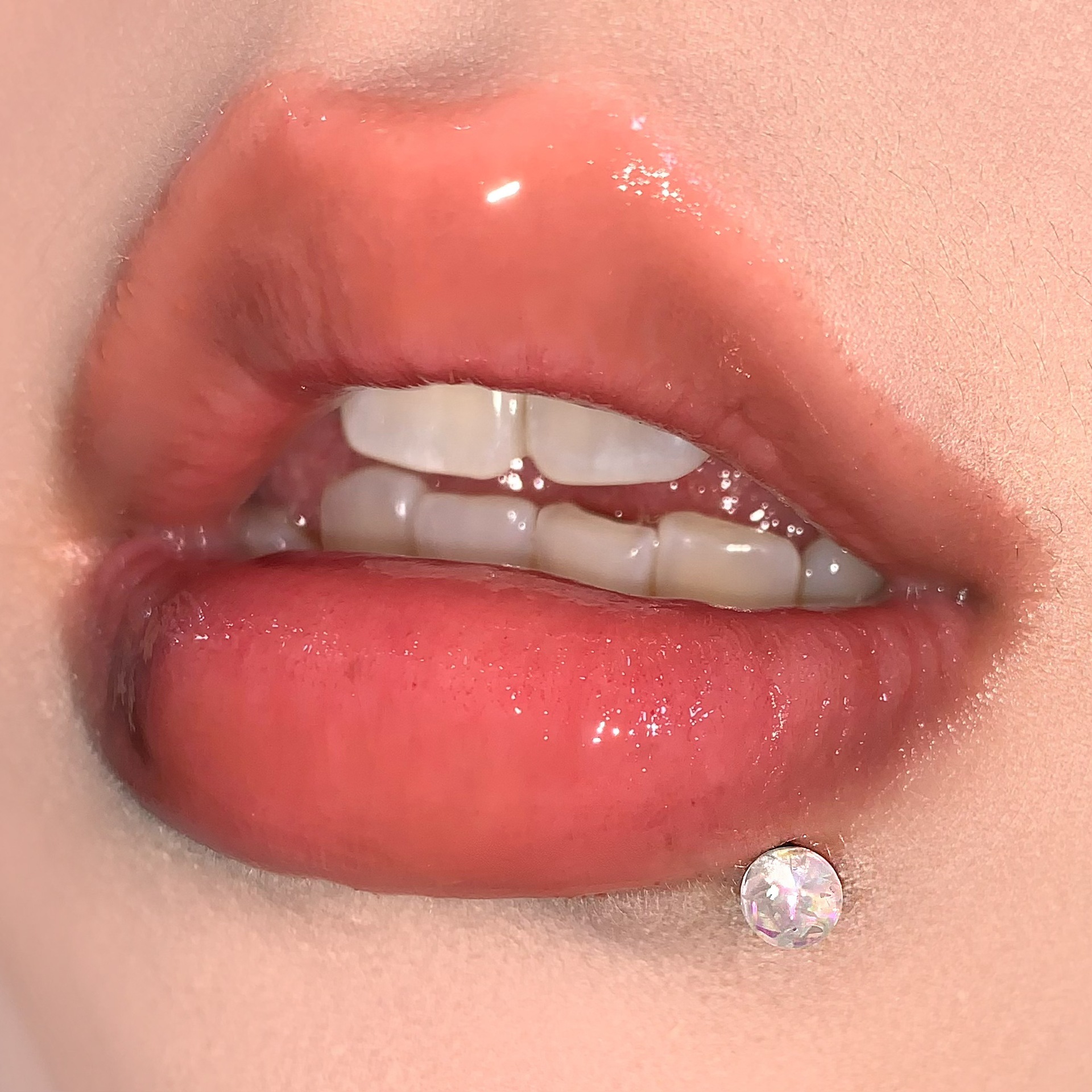 Fine Glitter Acrylic Lip Studs 5-color Titanium Piercing Jewelry_voghion.com