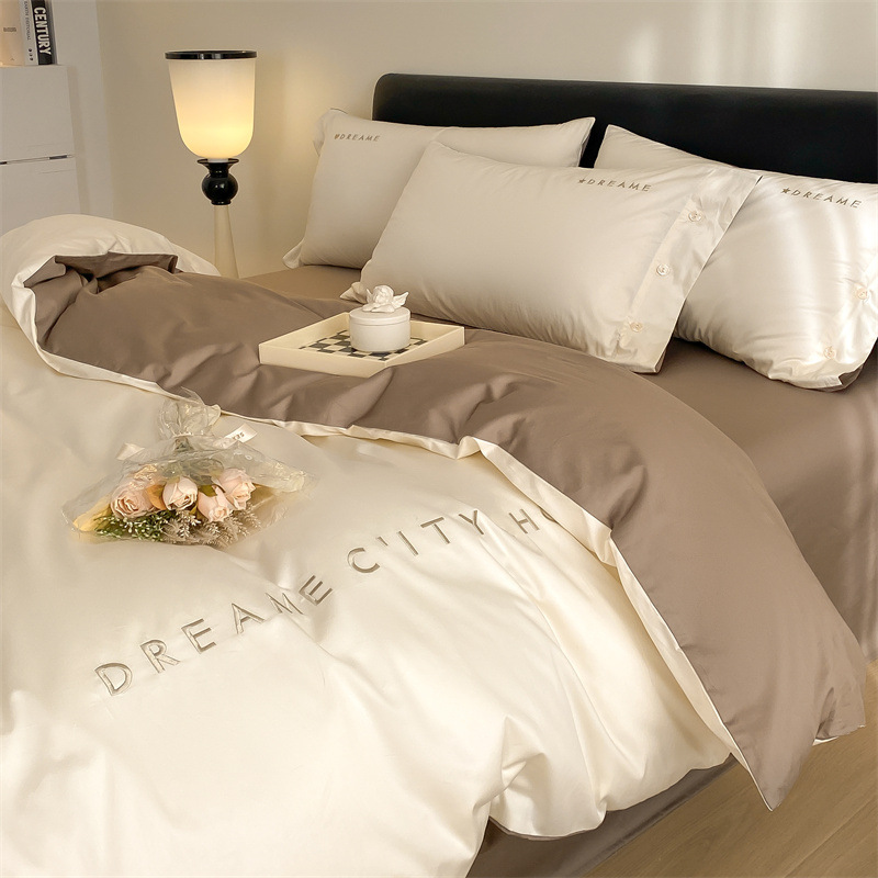 Cama de algodón cuatro piezas estudiantes tres piezas cubierta de edredón bordado de algodón sábanas caseras ropa de cama impresión y teñido activo