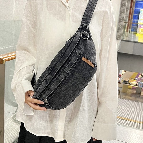 Washed denim crossbody bag for women, large capacity, artistic style, single-shoulder, street-style, functional waist bag, fashionable and trendy chest bag Washed denim crossbody bag for women, large capacity, artistic style, single-shoulder, street-style, functional waist bag, fashionable and trendy chest bag