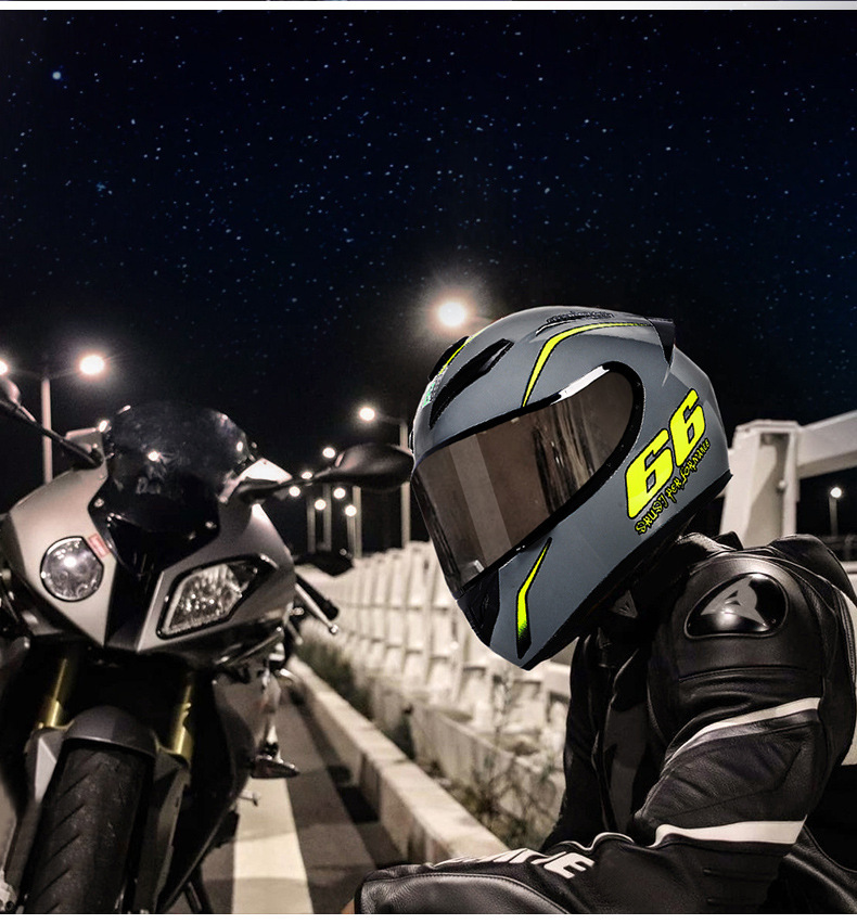 Foreign Trade Motorcycle Helmet with Horns, Full-Face Helmet for Men and Women, Safe for All Seasons, Rider Electric Vehicle Helmet, Dropshipping