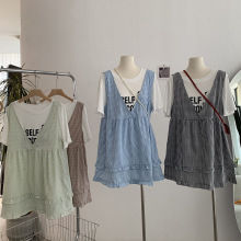 欧玛莱 圆领卡通印花白色短袖T恤搭木耳边格子背带连衣裙套装3832