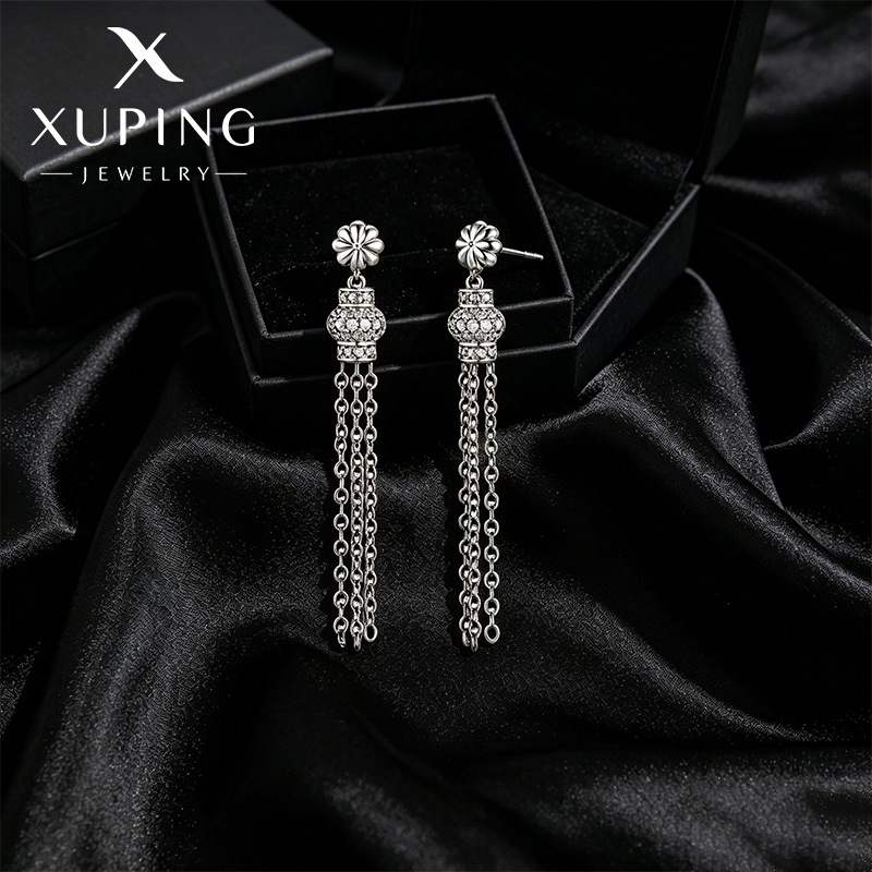 Xuping fashion linternas largas pernos de brillo de aleación de cobre chapado blanco lujoso temperamento suave auriculares al por mayor