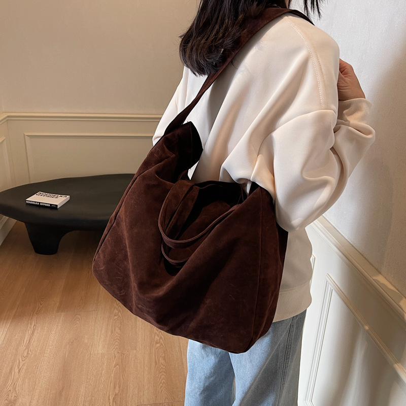 Retro Suede Matte Tote Bag For Women 2024 New Autumn/Winter Versatile Shoulder Underarm Bag Trendy Bucket Bag - Thumbnail 2