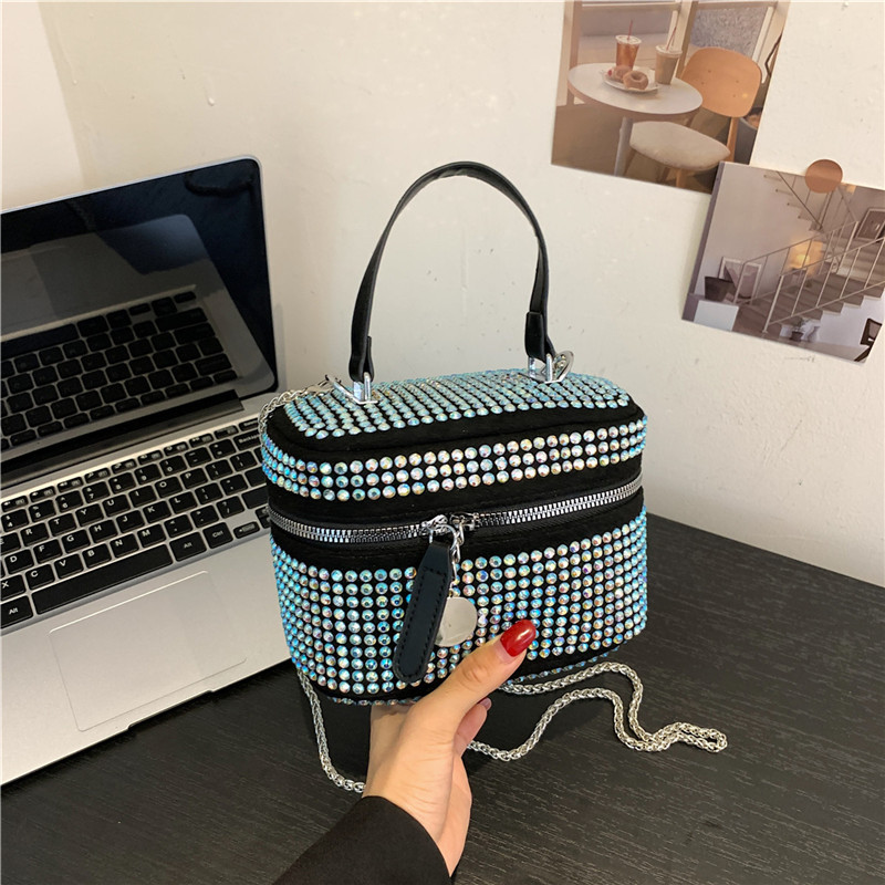 2023 bolso de diamantes de imitación diseño de nicho cadena crossbody bolso de gran capacidad para niñas personalizado ins bolsa de cosméticos