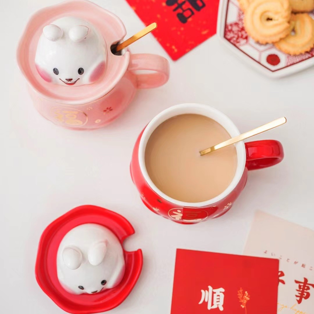Suerte creativo Bolsa de Año Nuevo conejo taza regalo personalizado dibujos animados taza café cerámica con tapa cuchara agua lindo