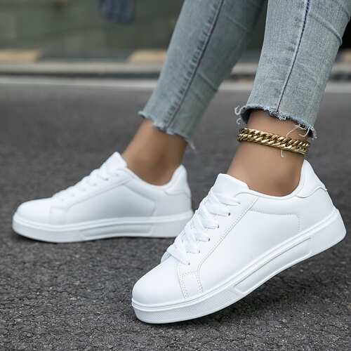Women's Casual Skate Shoes Solid Color Low Top Sneakers
