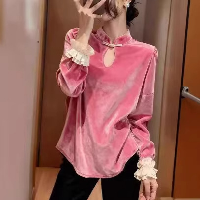 New Chinese-Style Peach Pink Velvet Shirt for Autumn and Winter, Suitable for Layering or Wearing Alone, Traditional Chinese Style Improved Hanfu Top with Button Closure New Chinese-Style Peach Pink Velvet Shirt for Autumn and Winter, Suitable for Layering or Wearing Alone, Traditional Chinese Style Improved Hanfu Top with Button Closure