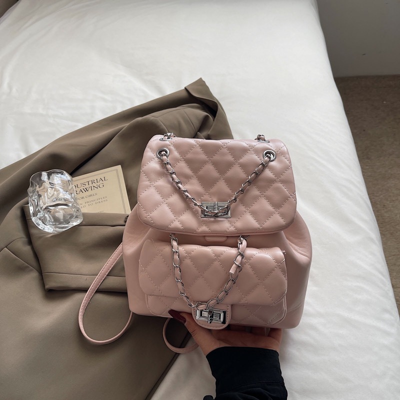 Chaîne de diamond bolsas de viaje femeninas de estilo de fragancia versátil 2026 mochila de moda de hombro nueva mochila de gran capacidad pequeña