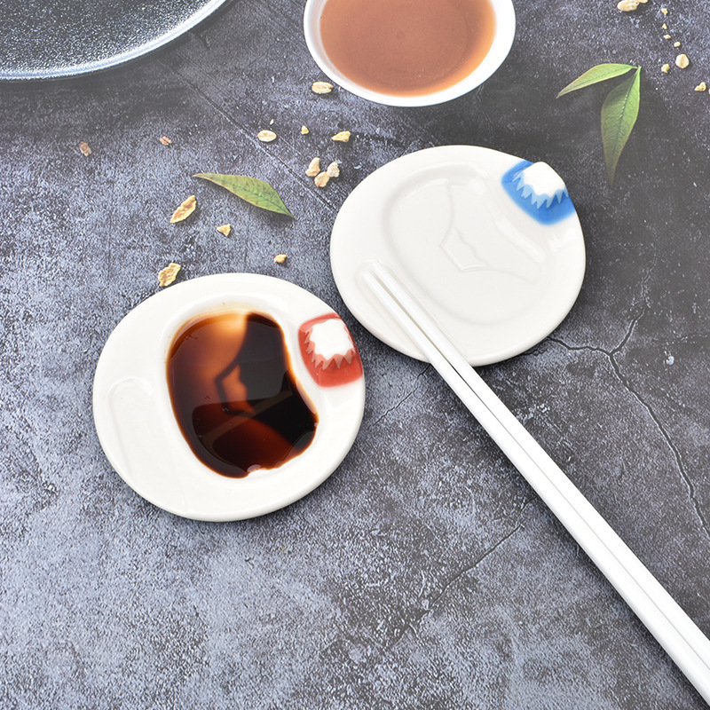 Japanese-style ceramic Japanese Fuji Mountain relief three-dimensional soy sauce dish creative Japanese seasoning dish household dipping sauce dish vinegar dish