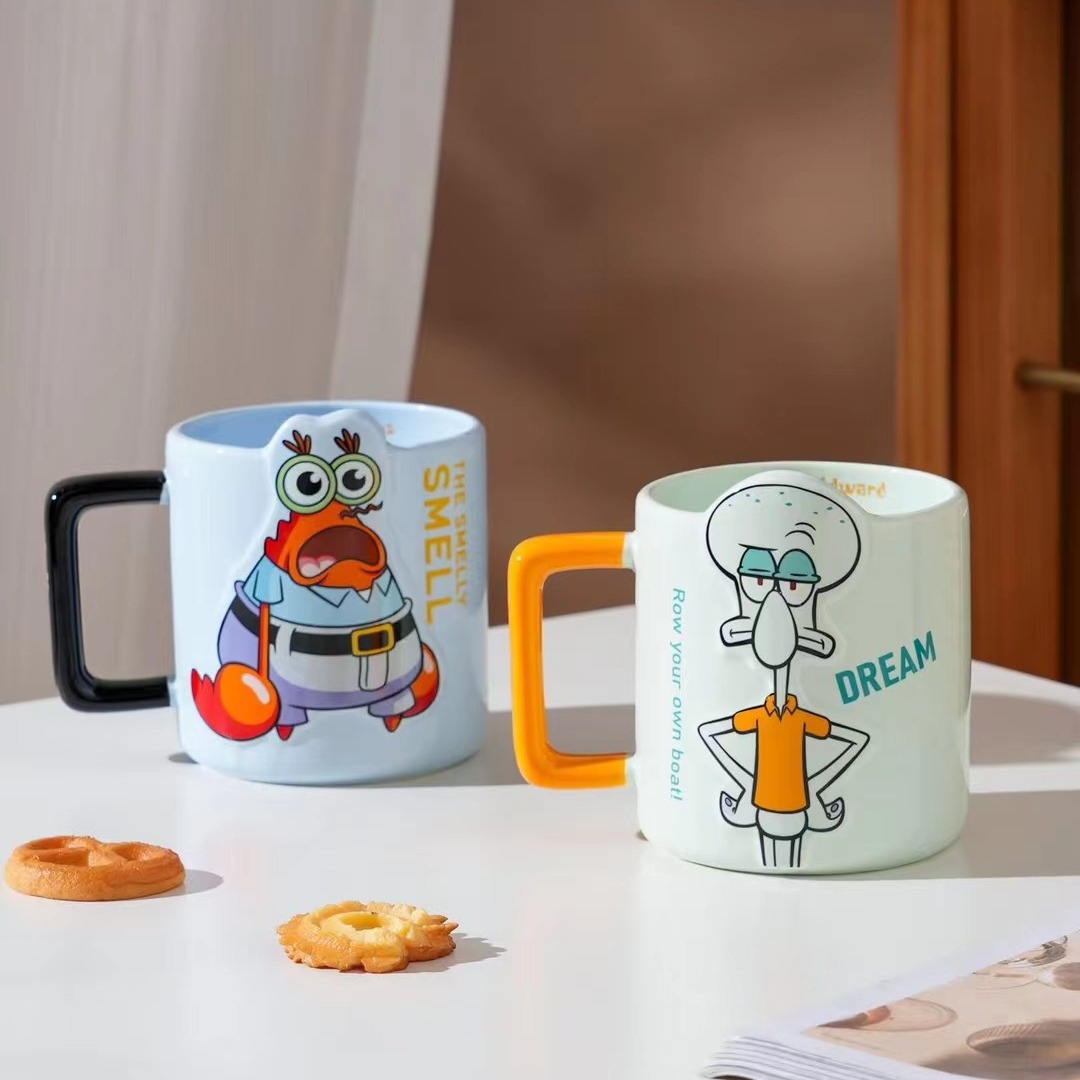 Productos genuinos creativos esponja bebé de dibujos animados Taza de cerámica personalizada taza de desayuno lindo taza de beber con la mano taza de regalo