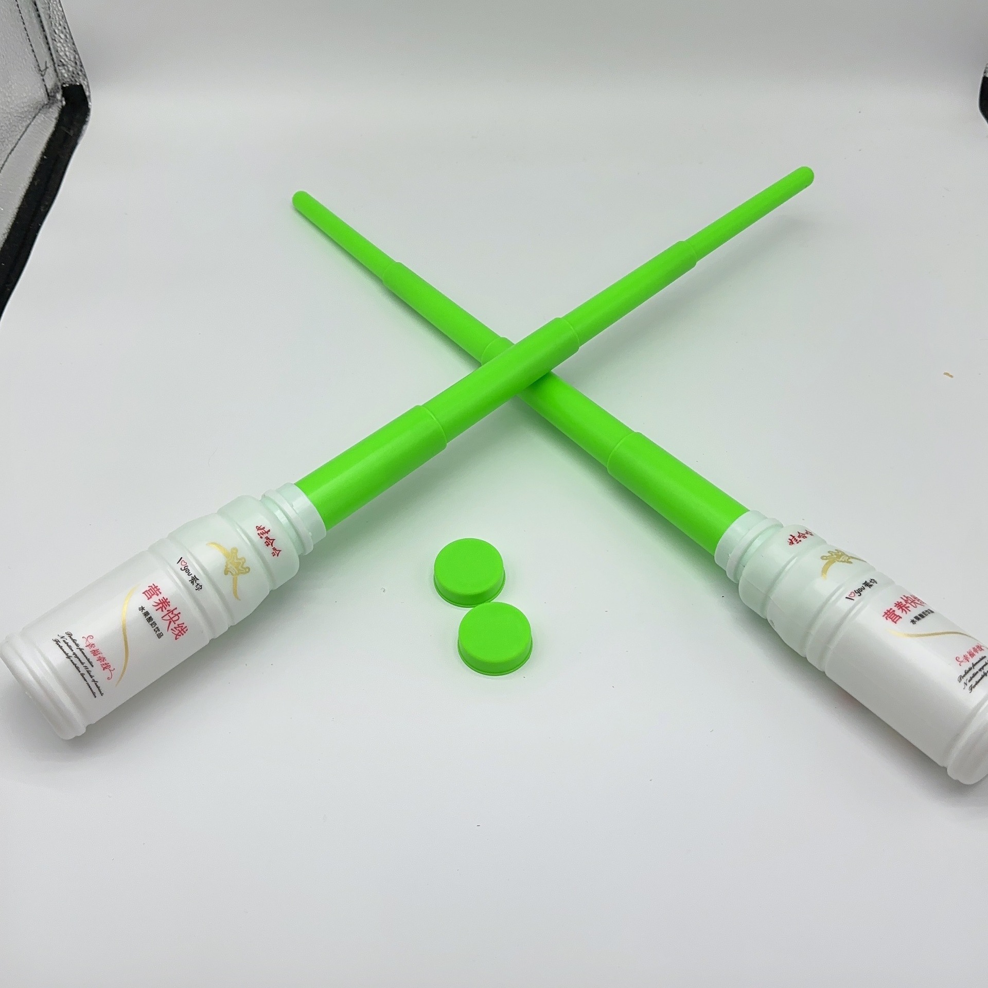 Directo de fábrica espada de rábano retráctil rábano palo cuchillo zanahoria forma descompresión juguete creativo impresión 3D Internet celebridad
