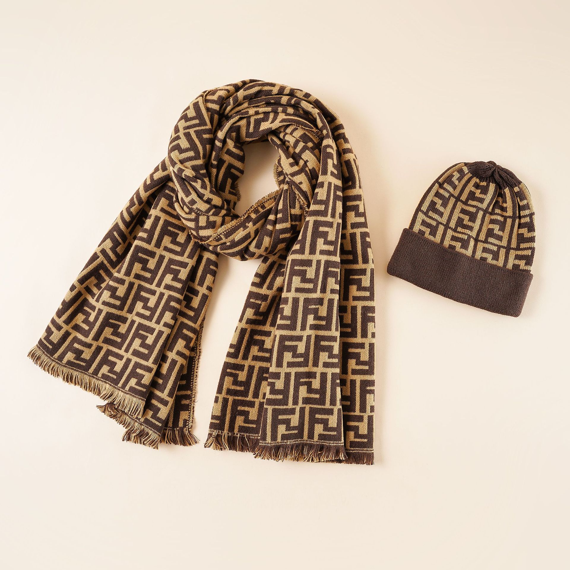 Otoño e invierno sombrero de lana para hombre bufanda traje de dos piezas moda para hombres y mujeres moda engrosada cálida estudiante traje de dos piezas moda