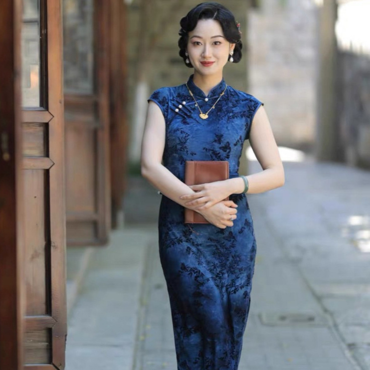 小单快返蓝色旗袍女高级晕染无袖旗袍改良旗袍新中式年轻款日常