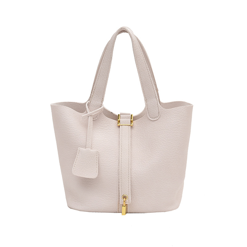 Borsa a secchiello con fibbia nuova primavera europea e americana del 2024 Moda e casual Borsa da donna in morbida pelle versatile di grande capacità_voghion.com