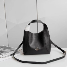 �ܼ�2025�¿�Hadley Hobo21�˻@�ӽ���μ�б����������ˮͰ��Ů
