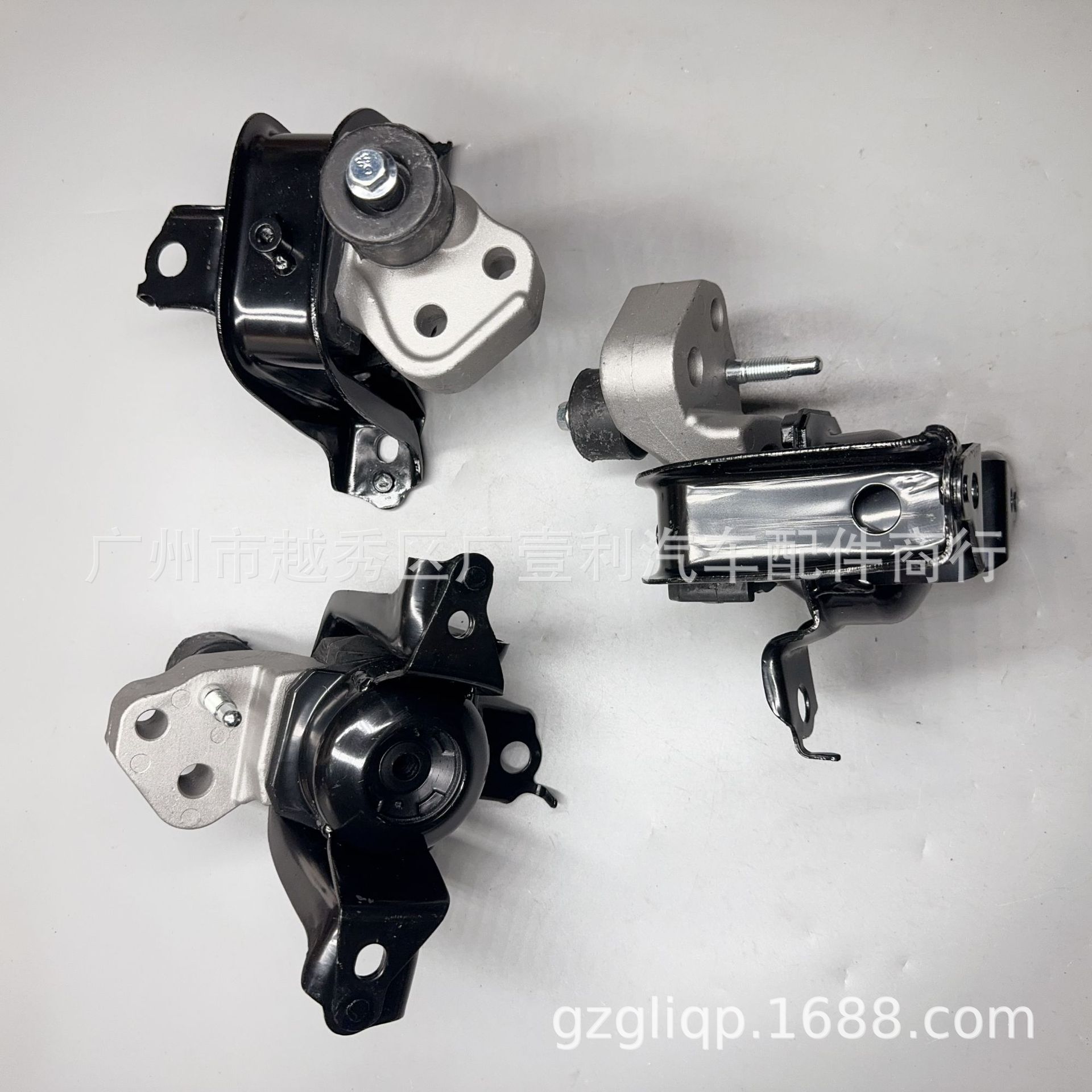 Applicable 12305-0M020 12305-21060 12360-21140 VITZ NCP10 right machine foot glue
