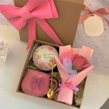 生日礼物送女生高级闺蜜姐妹女孩朋友老师伴手礼精致感情人节礼物